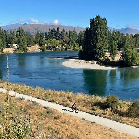 Wanaka Riverside Townhouse Retreat Albert Town Kültér fotó