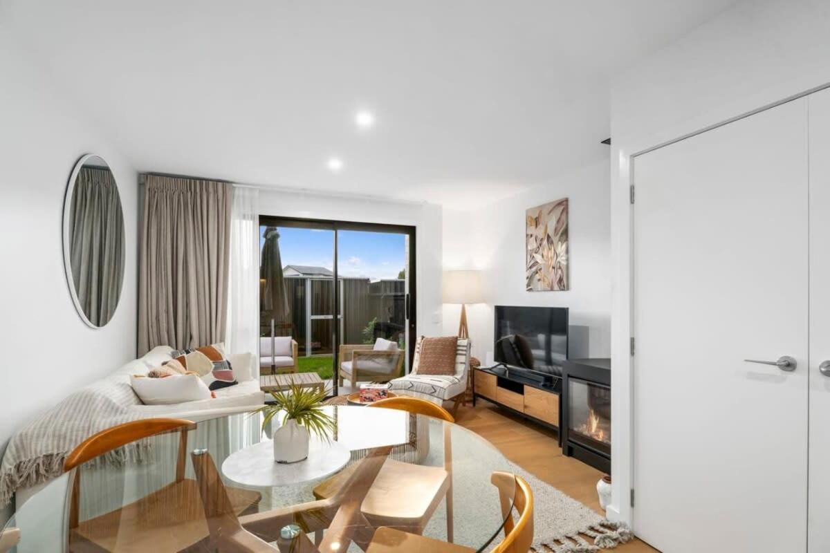 Wanaka Riverside Townhouse Retreat Albert Town Kültér fotó