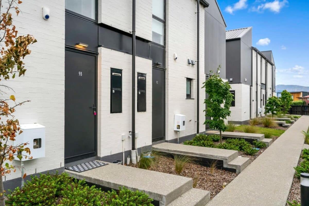 Wanaka Riverside Townhouse Retreat Albert Town Kültér fotó