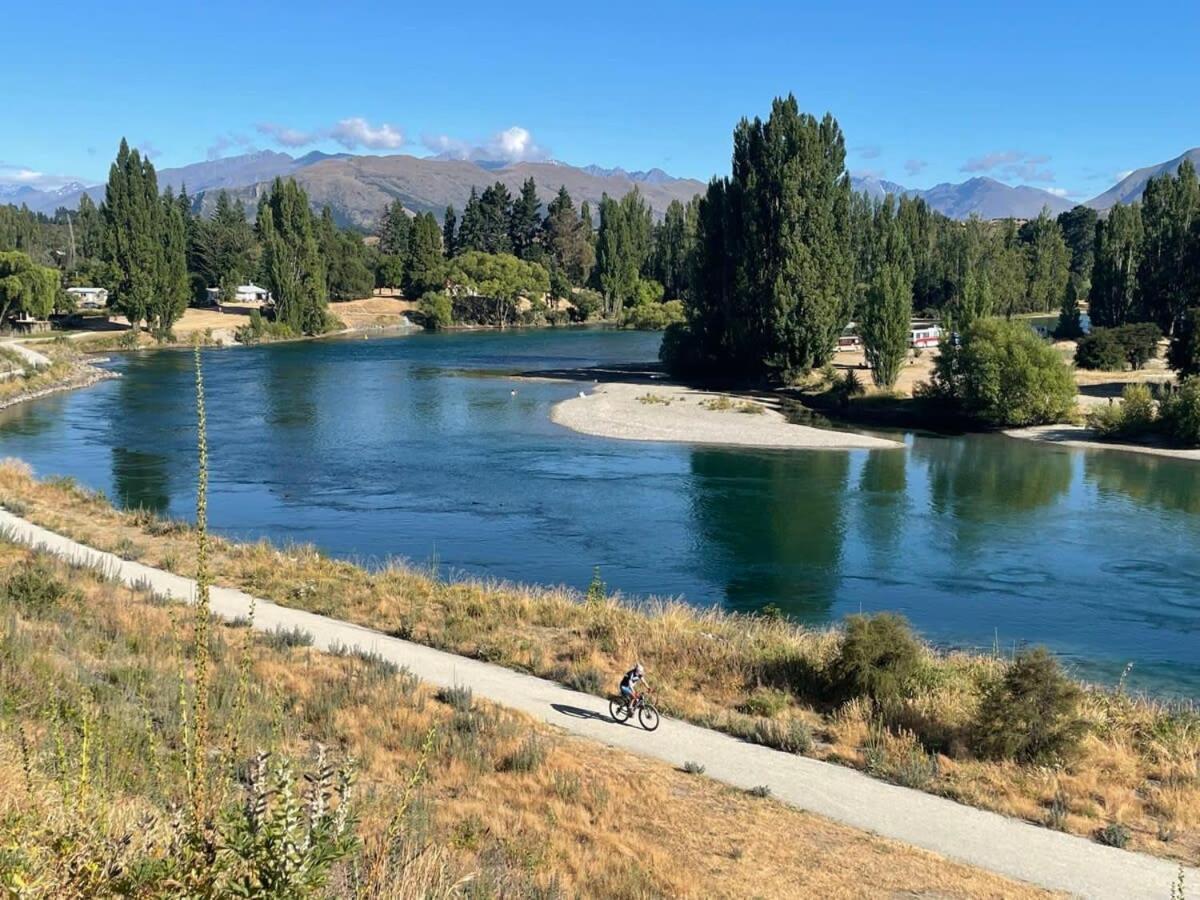 Wanaka Riverside Townhouse Retreat Albert Town Kültér fotó